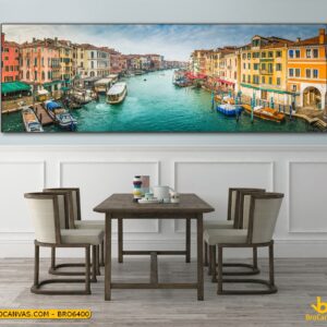 BRO6400 Tranh Thuyền Venice trên tuyến đường thủy Grand Canal sầm uuồng giữa palazzo Ý