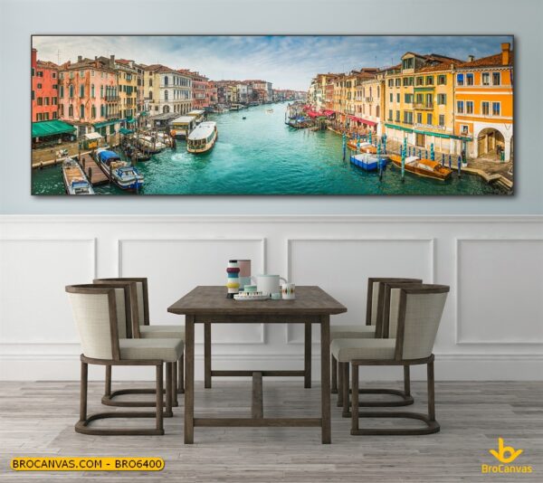 BRO6400 Tranh Thuyền Venice trên tuyến đường thủy Grand Canal sầm uuồng giữa palazzo Ý